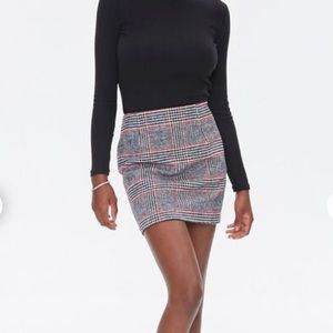 Forever 21 Plaid Mini Skirt in Size Small NWT